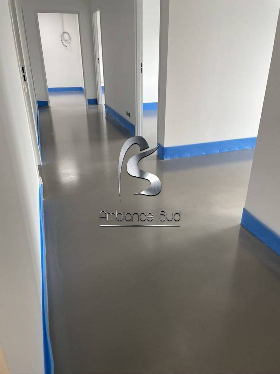 Devis gratuit pour pose de béton ciré professionnels et particuliers à Toulon Var 83