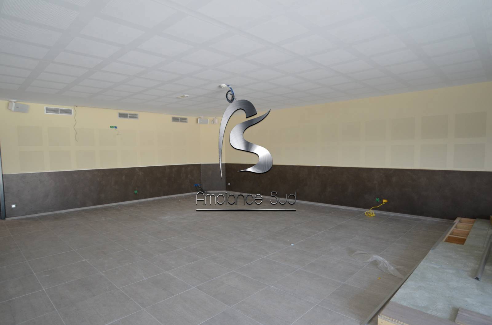 Béton ciré pour rénovation de magasin Saint Tropez Var 83