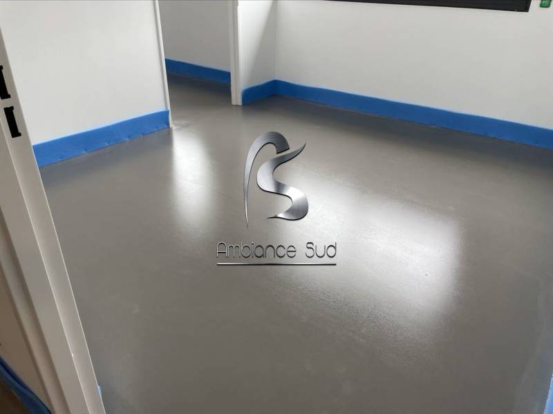 Tarif pour rénover sol en béton ciré à Toulon Var 83