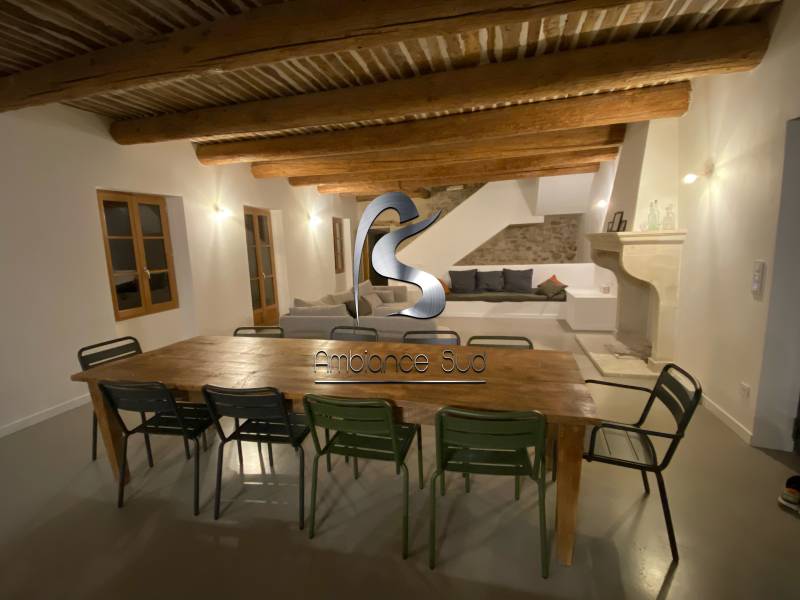 Sol résistant en béton ciré industriel à Hyères