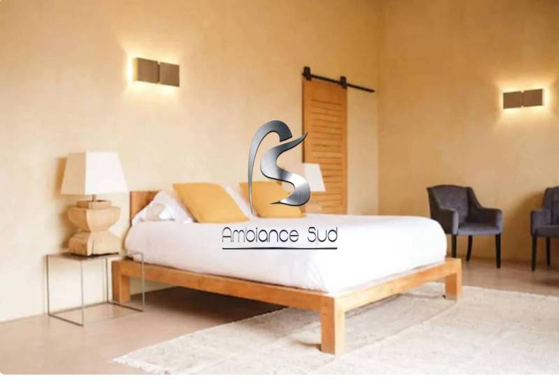 Rénovation des sols des chambres d’un hôtel 5 étoiles avec notre résine effet béton ciré coulé à Bonnieux près de Apt dans le Lubéron