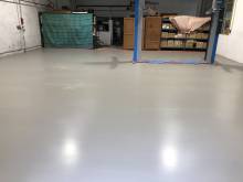 Ambiance Sud PACA -  Où trouver un artisan pour la pose de revêtement de sol en béton ciré pour professionnels à à Antibes près de Juan-les-Pins ?